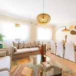 Villa Serenity Tapada - Pool, Cinema & Gym