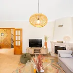 Villa Serenity Tapada - Pool, Cinema & Gym *
