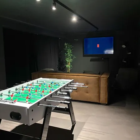 Villa Serenity Tapada - Pool, Cinema & Gym