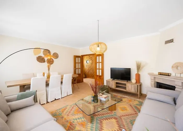 Serenity Tapada - Pool, Cinema & Gym Villa *