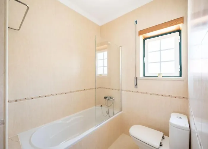 Serenity Tapada - Pool, Cinema & Gym Villa