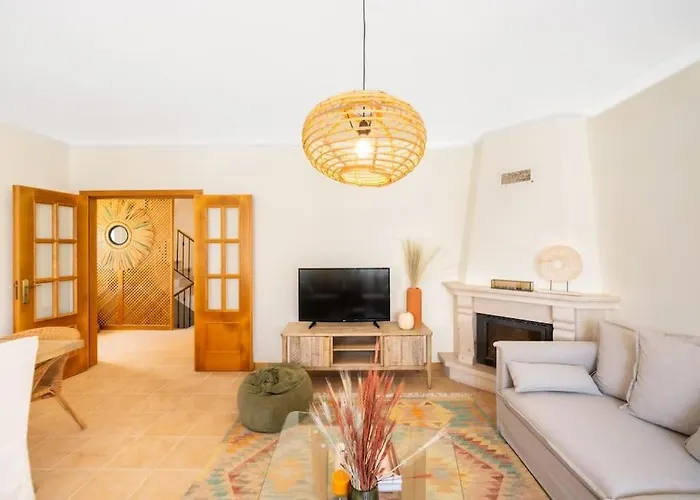 Villa Serenity Tapada - Pool, Cinema & Gym *