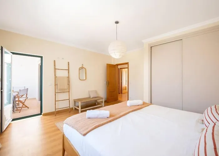 Вилла Serenity Tapada - Pool, Cinema & Gym