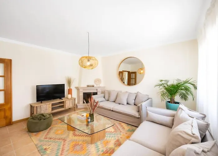 Serenity Tapada - Pool, Cinema & Gym Вилла Назаре